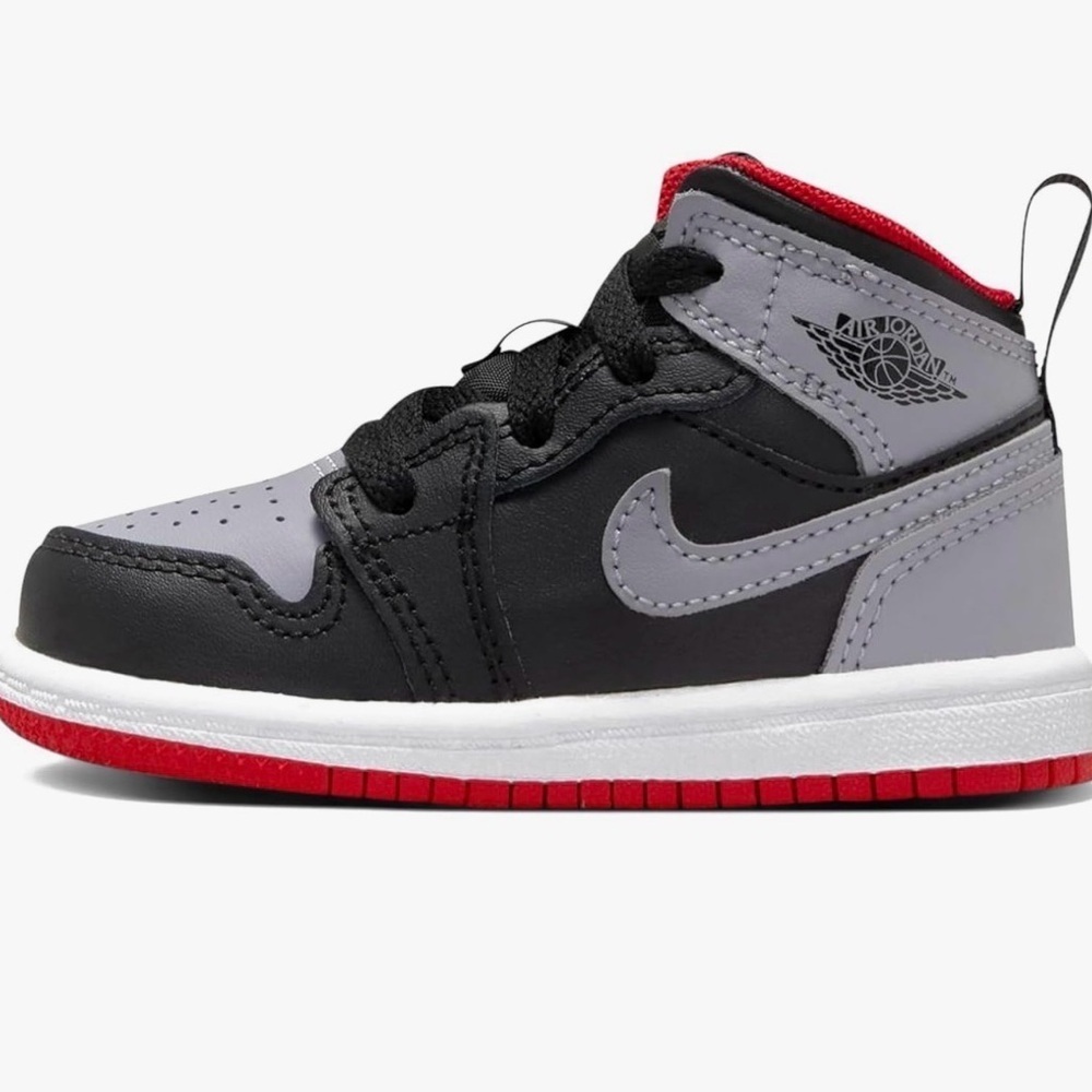 Nike Kid's Air Jordan 1 Mid Sneaker Size 4C